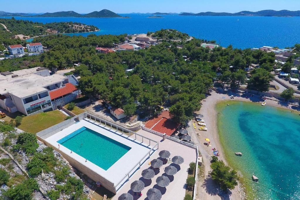 Fjaka Luxury Mobile Home - Oaza Mira Camping Croatia 德拉格 外观 照片