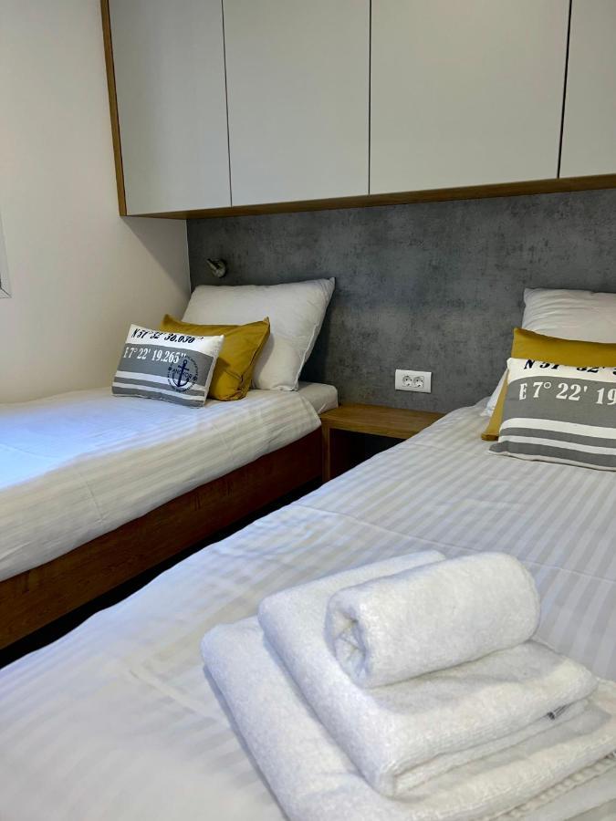 Fjaka Luxury Mobile Home - Oaza Mira Camping Croatia 德拉格 外观 照片